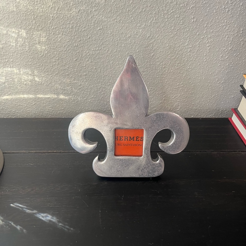 Silver Fleur-de-Lis Hermes decor‎ art